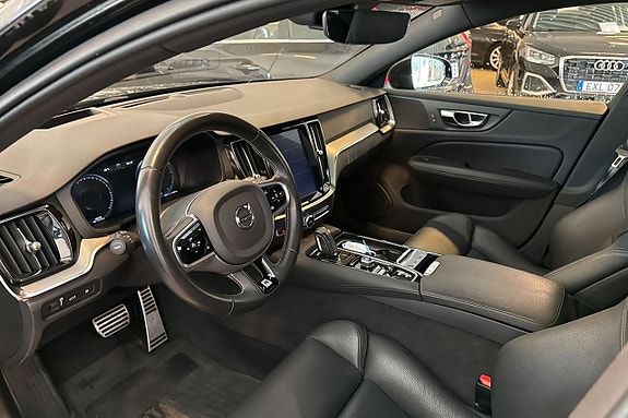 Volvo V60 6 of 24