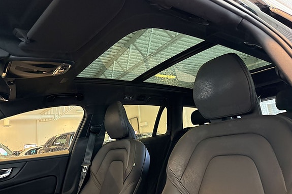Volvo V60 10 of 24