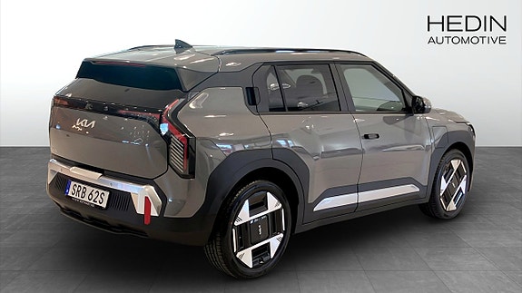Kia EV3 2 of 5