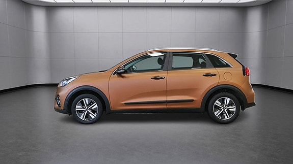 Kia Niro 2 of 28