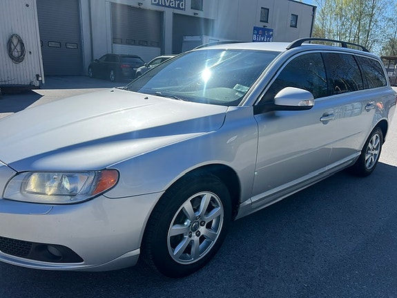 Volvo V70 6 of 14