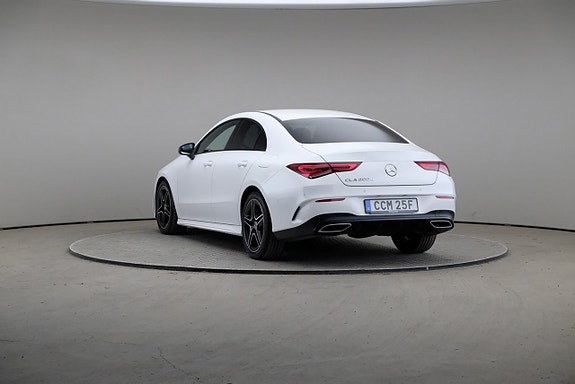 Mercedes-Benz CLA200 2 of 5