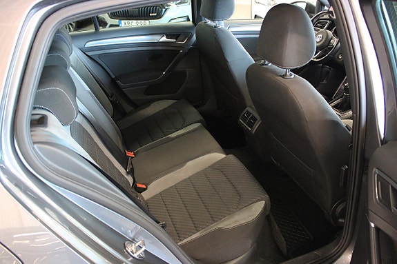 Volkswagen Golf-Serie 4 of 5