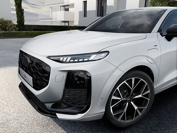 Audi Q3 5 of 5