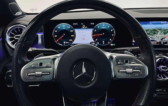 Mercedes-Benz CLA200 12 of 13