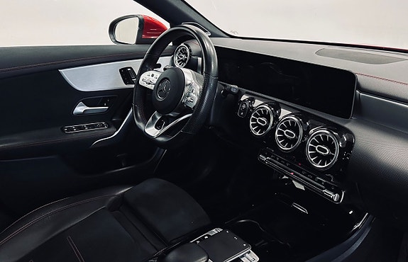 Mercedes-Benz CLA200 10 of 13