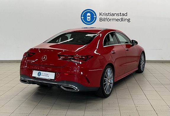Mercedes-Benz CLA200 8 of 13
