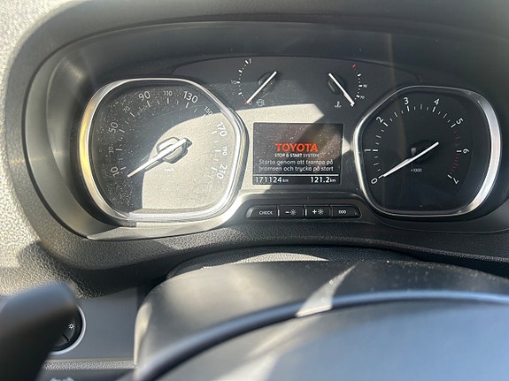 Toyota Proace 5 of 5