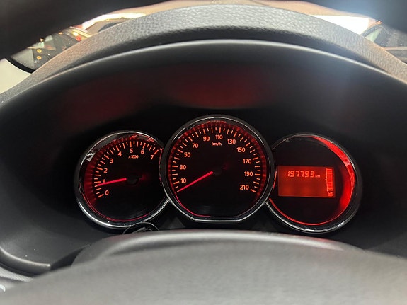 Dacia Sandero 9 of 15