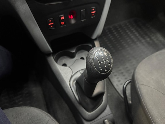 Dacia Sandero 12 of 15