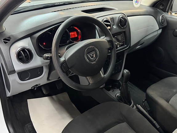 Dacia Sandero 7 of 15