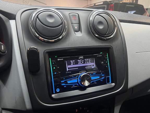 Dacia Sandero 10 of 15