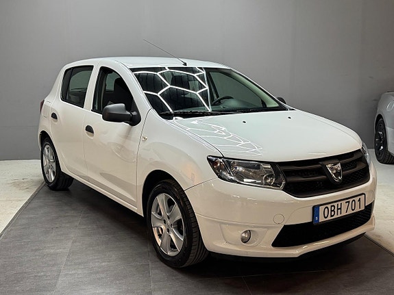 Dacia Sandero 2 of 5