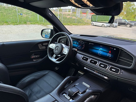 Mercedes-Benz GLS400 d 18 of 30