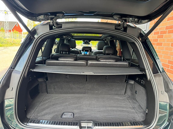 Mercedes-Benz GLS400 d 30 of 30