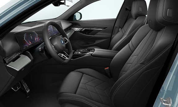 BMW i5 4 of 6