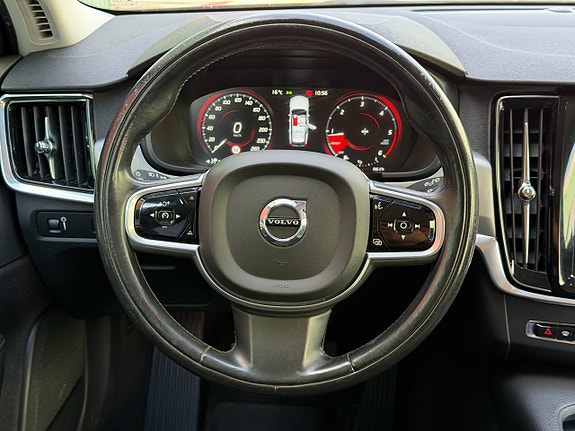 Volvo V90 19 of 28