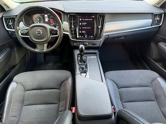 Volvo V90 15 of 28