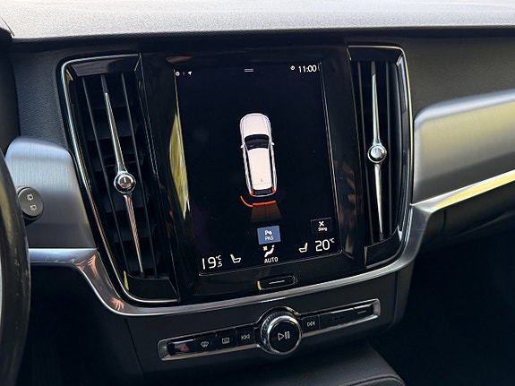 Volvo V90 24 of 28