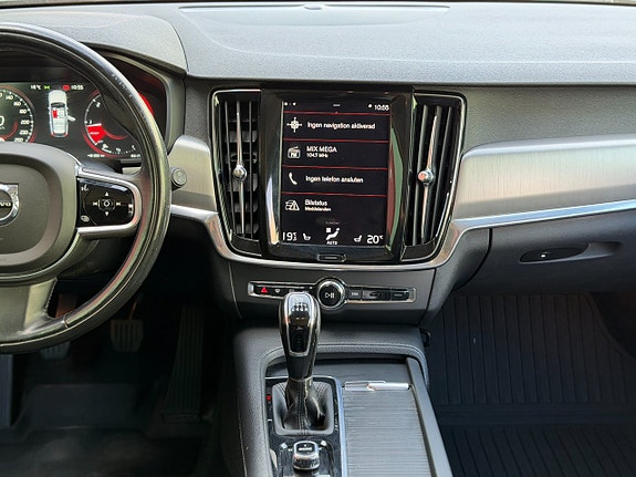 Volvo V90 16 of 28
