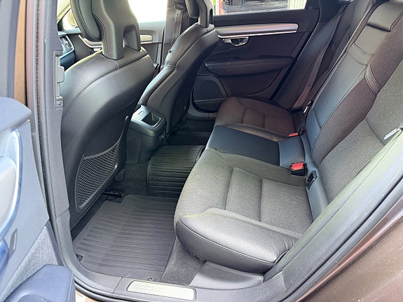 Volvo V90 11 of 28