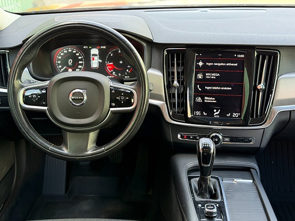 Volvo V90 17 of 28