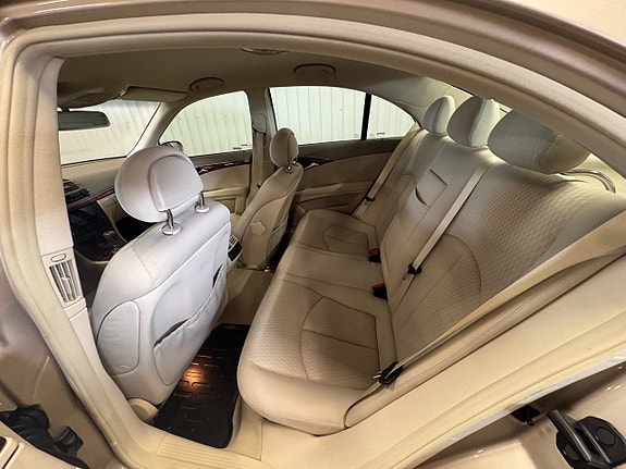 Mercedes-Benz E400 6 of 14