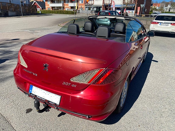 Peugeot 307 CC 4 of 9