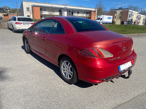 Peugeot 307 CC 2 of 9