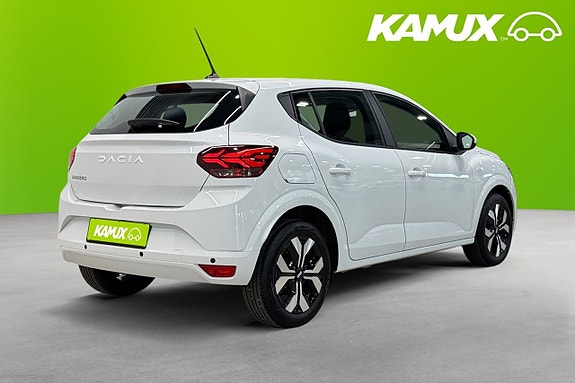 Dacia Sandero 4 of 5
