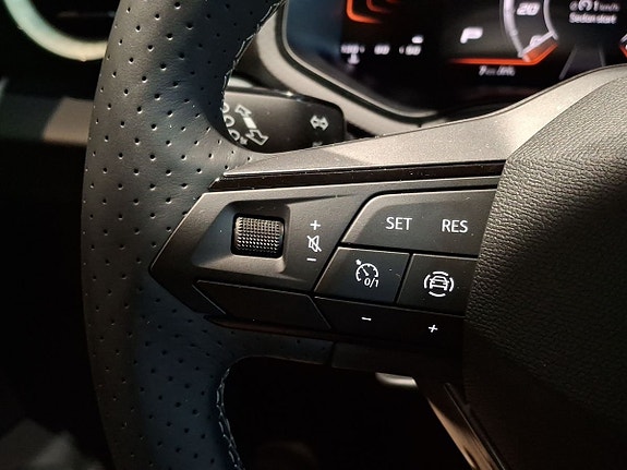 Seat Arona 20 of 23