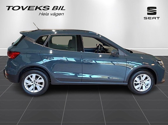 Seat Arona 2 of 23