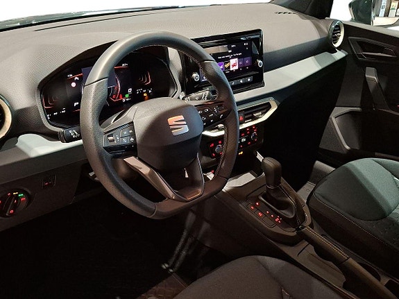 Seat Arona 10 of 23