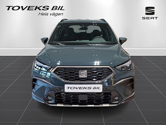 Seat Arona 8 of 23