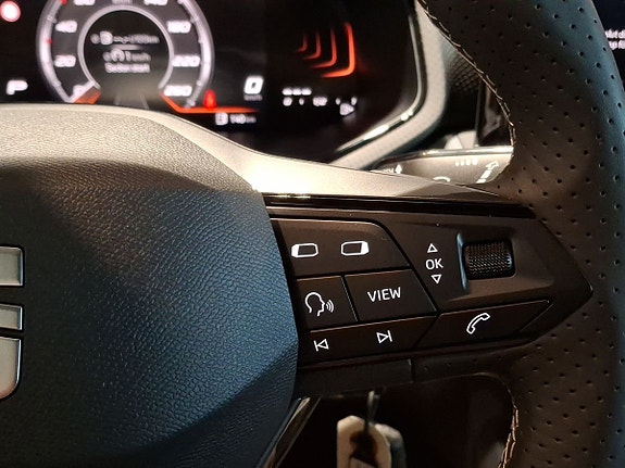 Seat Arona 21 of 23