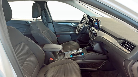 Ford Kuga 3 of 12