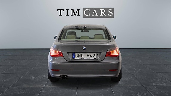 BMW 520d 2 of 5