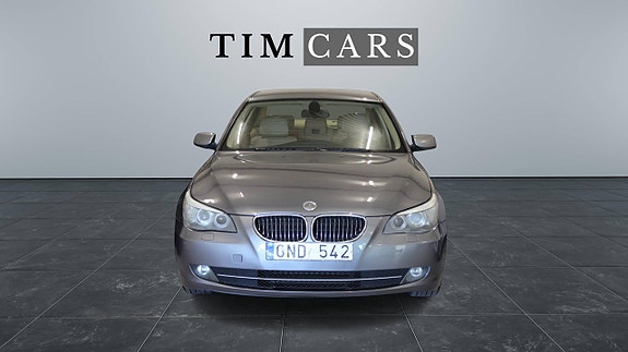 BMW 520d 4 of 5