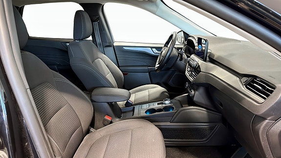 Ford Kuga 3 of 11