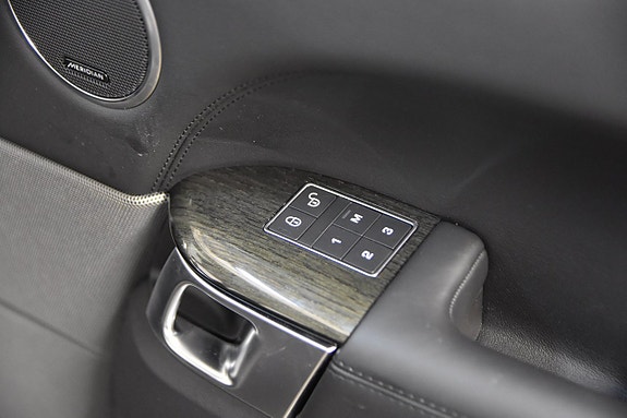 Land Rover Range Rover Sport 21 of 25