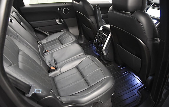 Land Rover Range Rover Sport 17 of 25