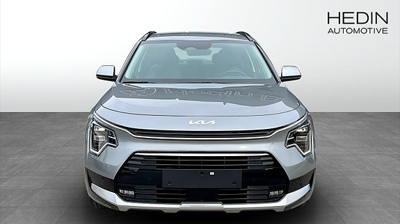 Kia Niro 2 of 12