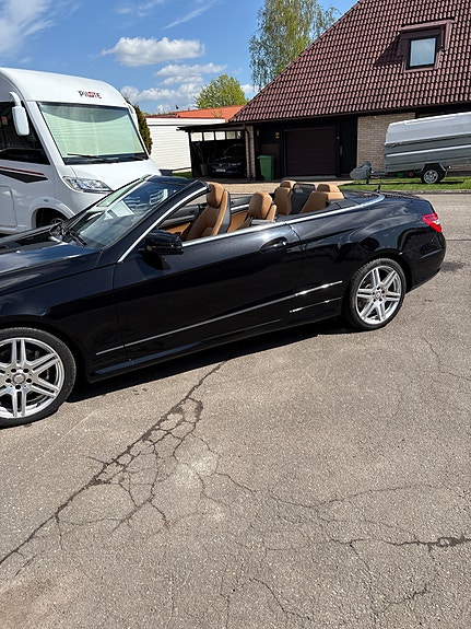 Mercedes-Benz E250 6 of 8
