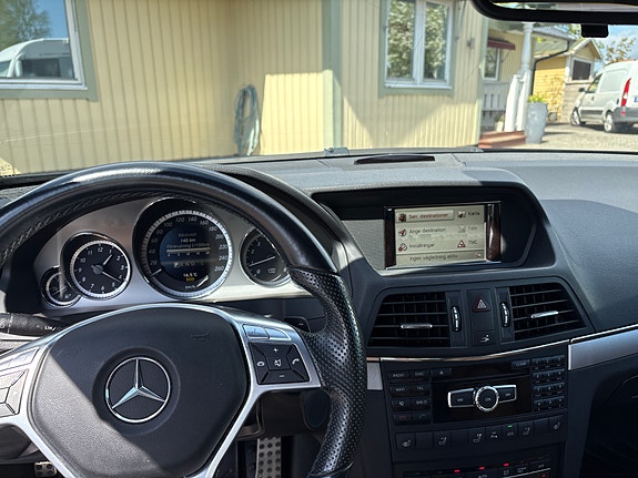 Mercedes-Benz E250 5 of 5
