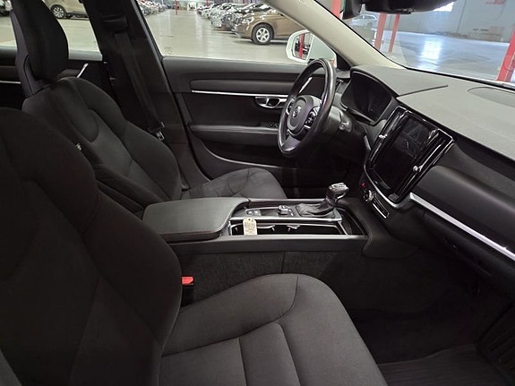 Volvo V90 4 of 5