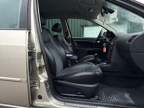 Ford Mondeo 16 of 17