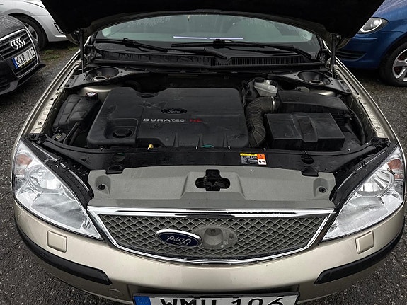 Ford Mondeo 12 of 17