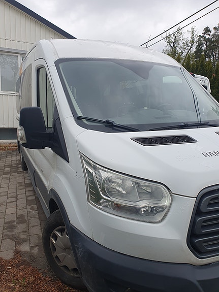 Ford Transit 3 of 5