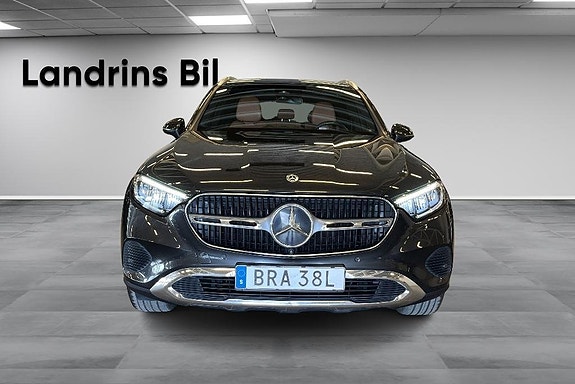 Mercedes-Benz GLC220 d 2 of 5