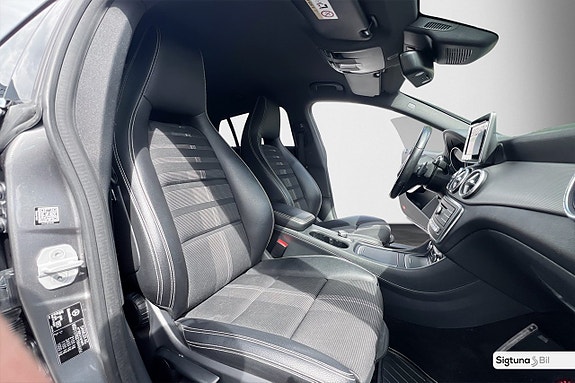 Mercedes-Benz CLA200 d 14 of 26